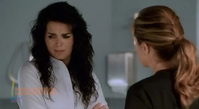 Rizzoli & Isles 3x06-03