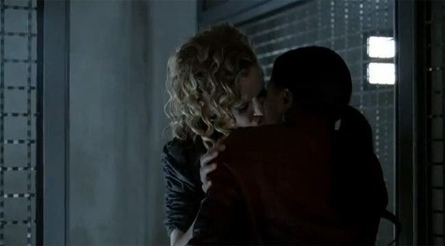 True Blood cierra su quinta temporada con un beso lesbicanario