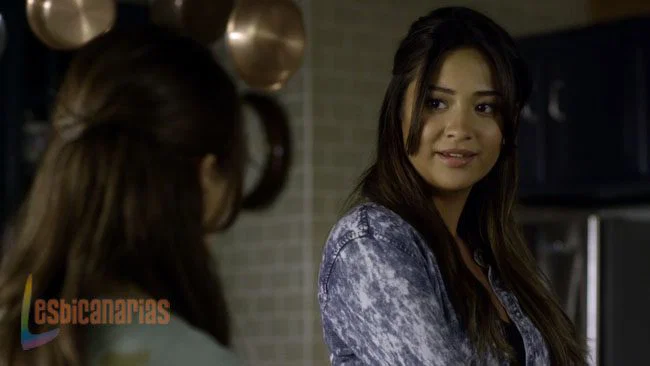 Pretty Little Liars 3x12-01 Pretty Little Liars 3x12-01