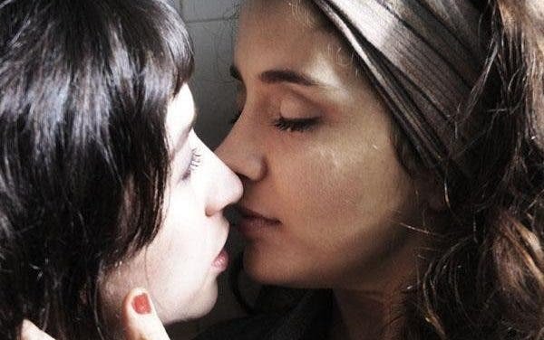 23 Pares: Nueva Serie Argentina con contenido lesbicanario