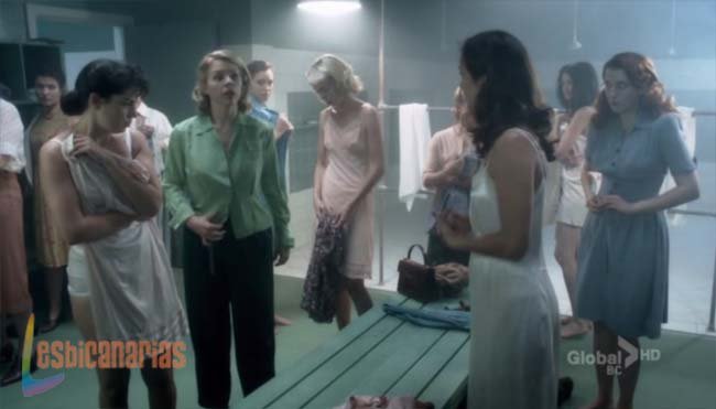 Betty, Kate y Gladys en los vestuarios