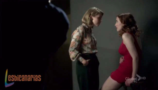 Betty y Kate 1x02-05 Betty y Kate en la casa del fotógrafo