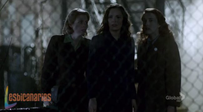 Betty y Kate 1x03-07 Las chicas descubriendo a Hazel