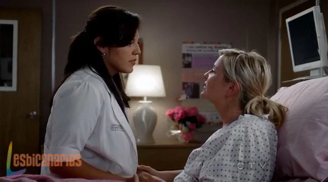 Callie y Arizona 9x02-05 Callie y Arizona felices en el hospital