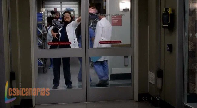 Callie lleva a Zola al hospital Callie lleva a Zola al hospital
