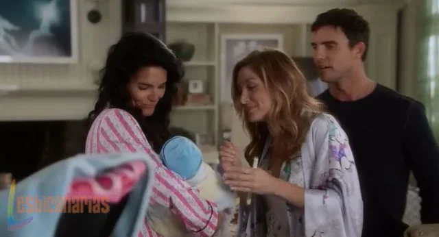 Maura, Jane y el bebé
