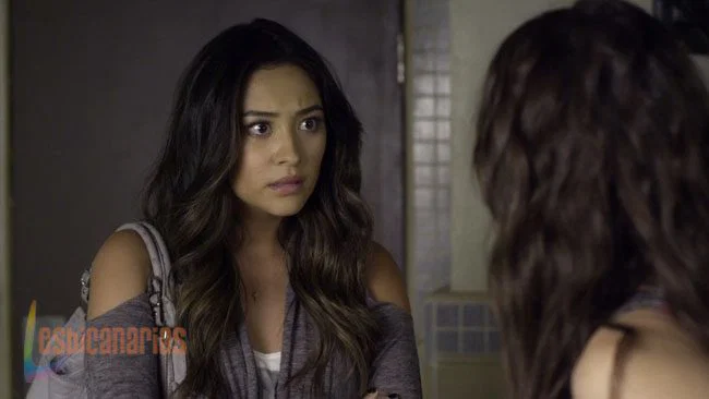 Emily Pretty Little Liars