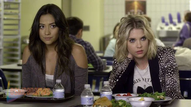 Emily Pretty Little Liars
