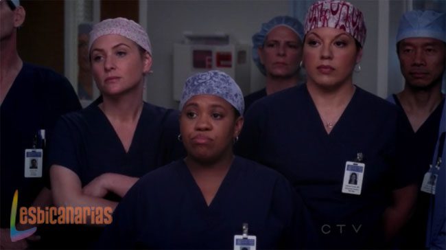 Poli buena contra Poli mala