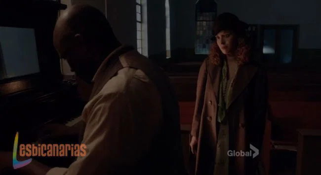 Kate hablando con Leon