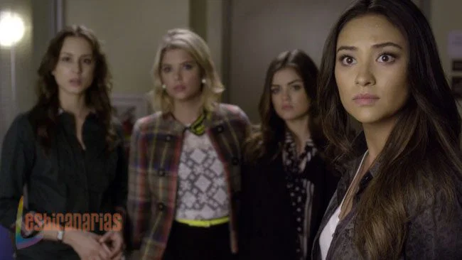 Pretty Little Liars 3x19-06