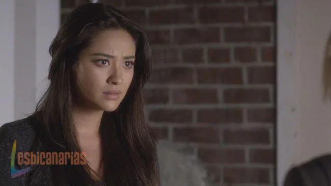 Emily y Page 3x21-03