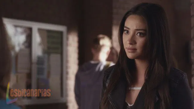 Emily y Page 3x22-01