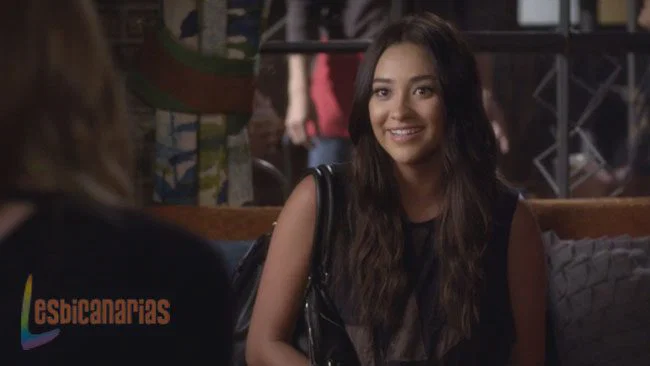 Emily y Page 3x22-04