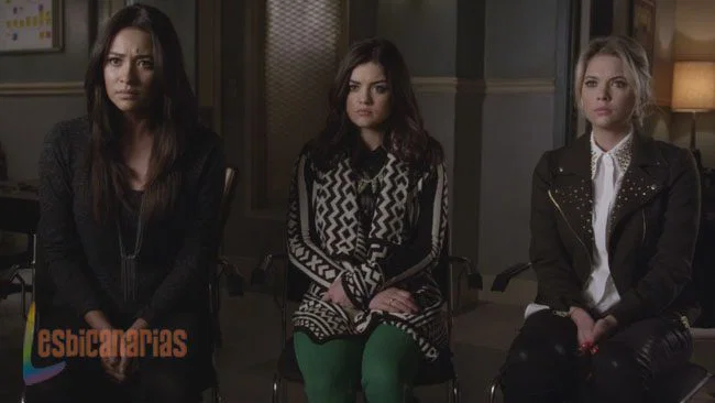 Emily y Paige 3x22-06
