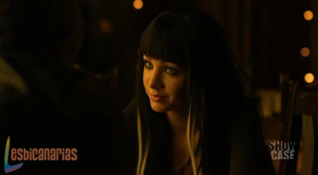 Kenzi preocupada