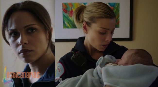 Shay cargando al bebé