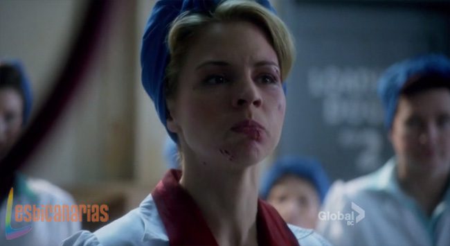 Betty escuchando a Lorna