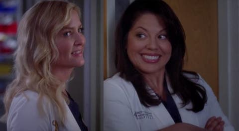 Callie y Arizona hablando con Bailey