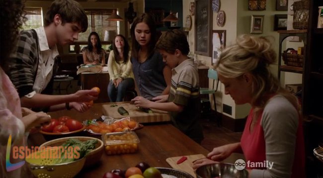 The Fosters comiendo