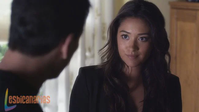 Pretty Little Liars 4x05-02