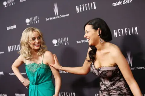 Taylor Schilling y Laura Prepon