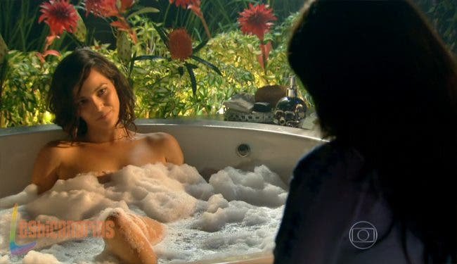 Clara y Marina en la bañera