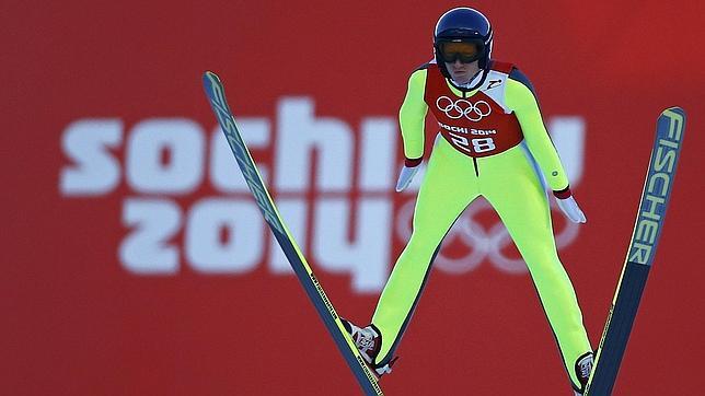Daniela Iraschko-Stolz gana medalla de plata