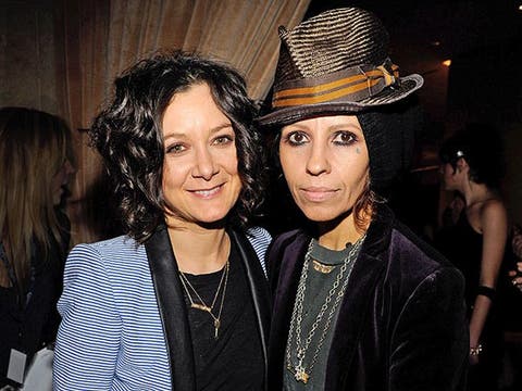 Sara Gilbert y Linda Perry
