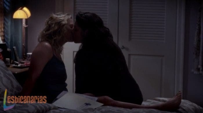 Callie y Arizona beso