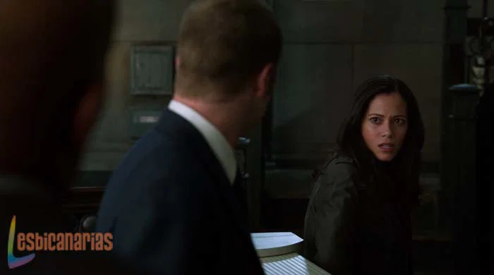 Renee Montoya y James Gordon en Gotham