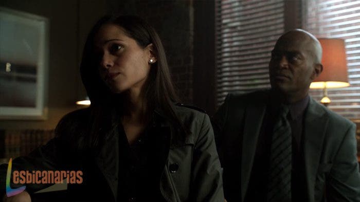 Gotham resumen de episodio 1×08 y 1×09 Barbara y Renee