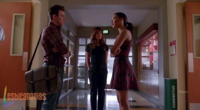 Santana hablando con Kurt