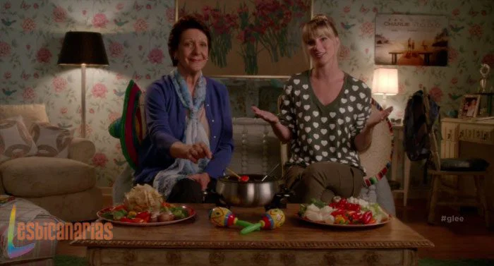 Brittany-y-abuela-en-queso-por-dos