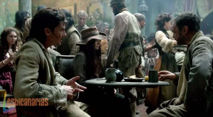Calico y Anne en Black Sails
