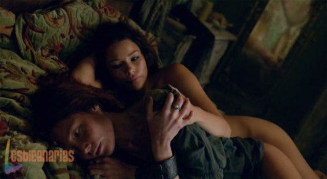 Max y Anne en Black Sails