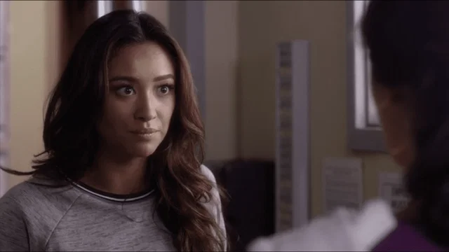 emily enfadada con Talia