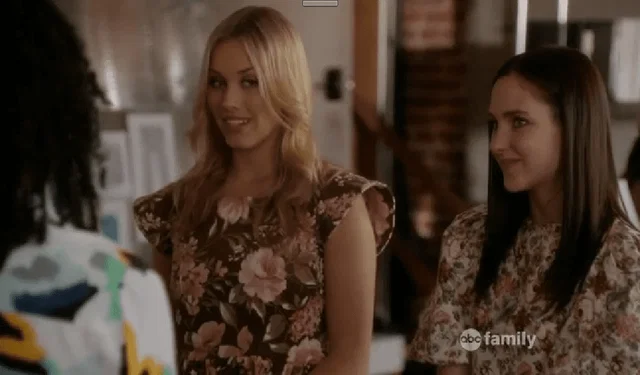 brenna y greer con los vestidos