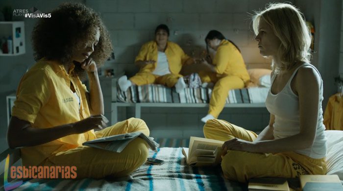 Maca y Rizos en la cama