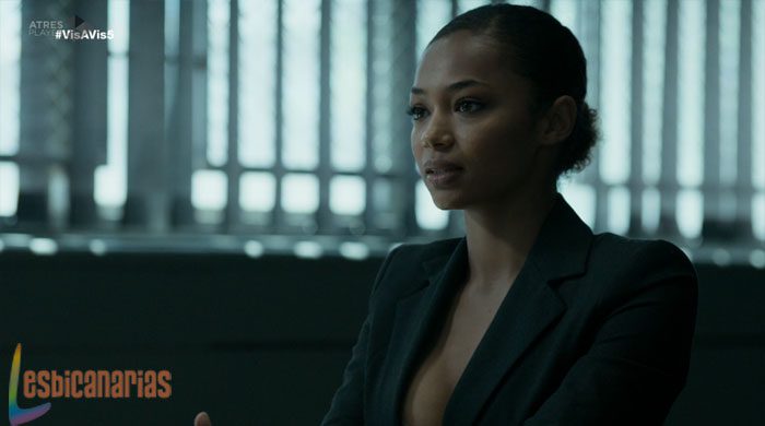 Rizos esperando por su entrevista