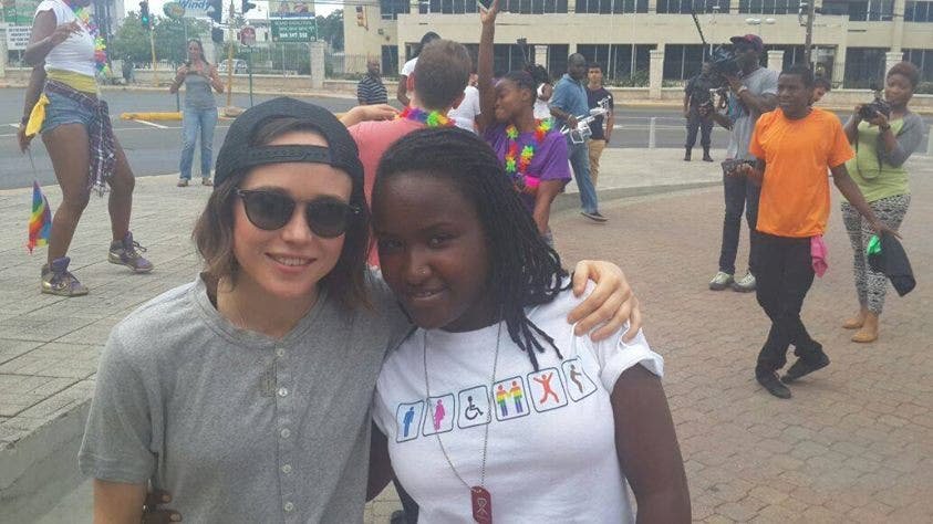 Ellen Page celebra el día del orgullo LGBT en Jamaica