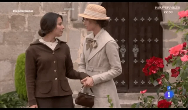 celia y petra mano