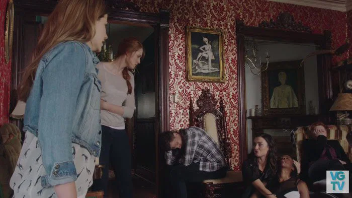 Carmilla-amenzada-a-Danny