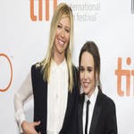 Ellen Page y Samantha Thomas