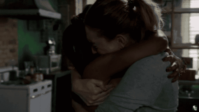 "No te suelto, que casi nos separan cada 2 capítulos"