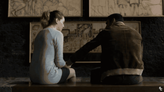 Nomi y Lito apoyándose como buenos hermanos sensate