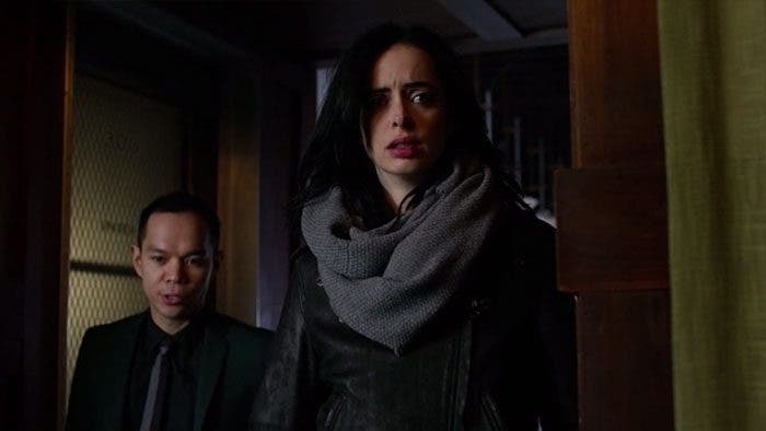 Jessica Jones asustada