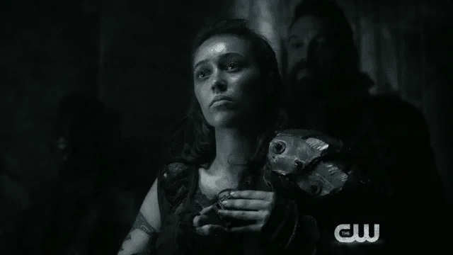 "Soy la Comandante Lexa. El gusto es vuestro, evidentemente"