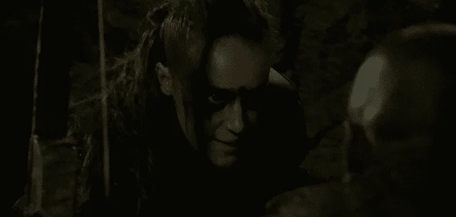 "¡Que te estoy diciendo que te quedes con Clarke, porque no puedo perderla!"