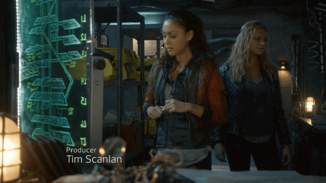 "Lexa nos está distanciando, Clarke"